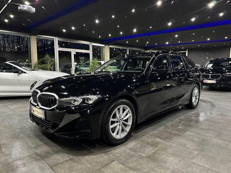Gebraucht BMW 320 Sport Line 190 PS (139 kW) 2024 Schwarz Kombi