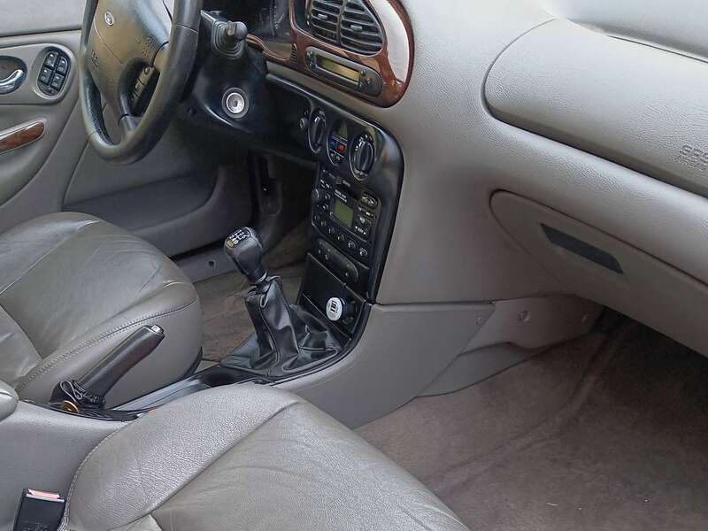 Grün Gebraucht 1999 Ford Mondeo Limousine | 1.500 € - Bild 1/4
