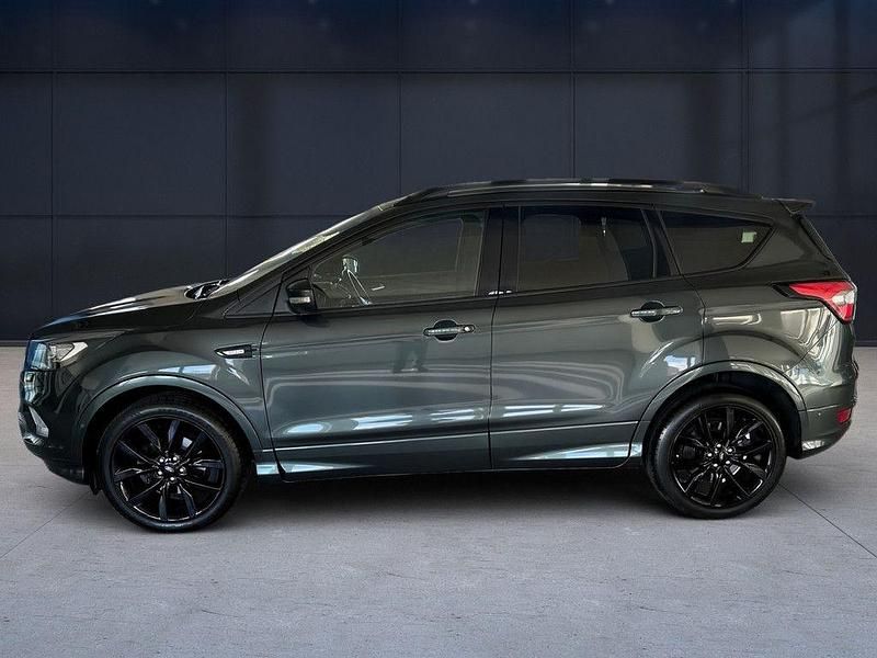 Gebraucht Ford Kuga ST-Line 150 PS (110 kW) 2018 Grün SUV