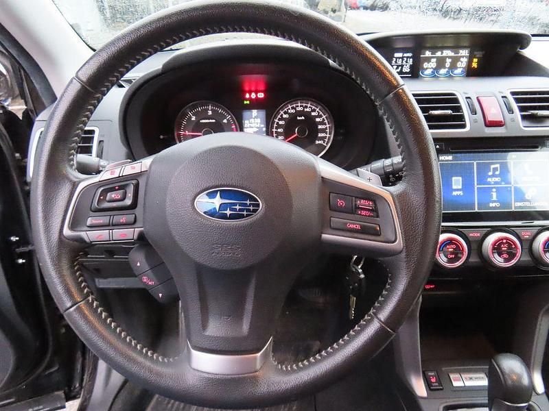 Gebraucht Subaru Forester Exclusive+ 147 PS (108 kW) 2016 Schwarz SUV