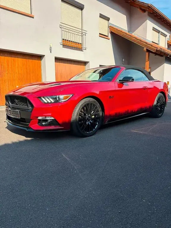 Gebraucht Ford Mustang GT Premium Convertible 421 PS (309 kW) 2015 Rot Cabrio