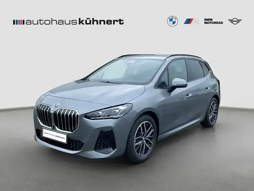 Gebraucht BMW 220 Active Tourer M Sport 156 PS (114 kW) 2026 Grau Van / Kleinbus