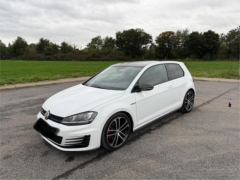 Weiß Gebraucht 2014 VW Golf GTD Coupé | 10.500 € - Bild 1/4
