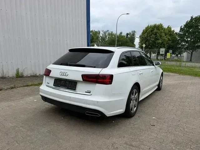 Gebraucht Audi A6 Sport 190 PS (139 kW) 2018 Weiß Kombi