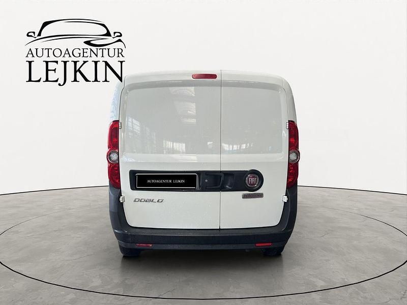 Gebraucht Fiat Doblò 95 PS (69 kW) 2021 Weiß Van / Kleinbus