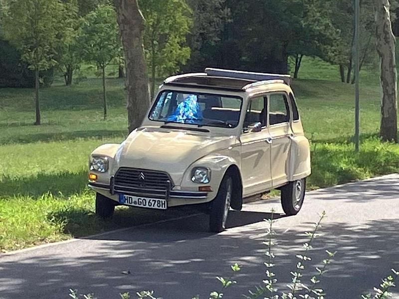 Beige Gebraucht 1976 Citroën Dyane Kleinwagen | 9.500 € - Bild 1/4
