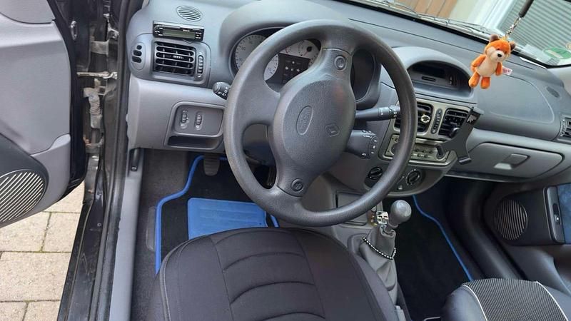 Gebraucht Renault Clio II 58 PS (42 kW) 2000 Schwarz Limousine