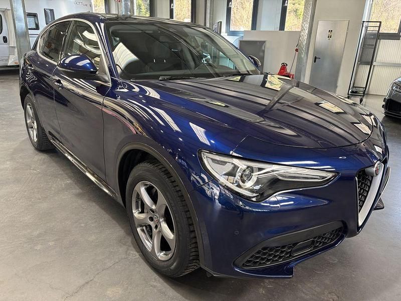 Gebraucht Alfa Romeo Stelvio Super 200 PS (147 kW) 2020 Blau SUV