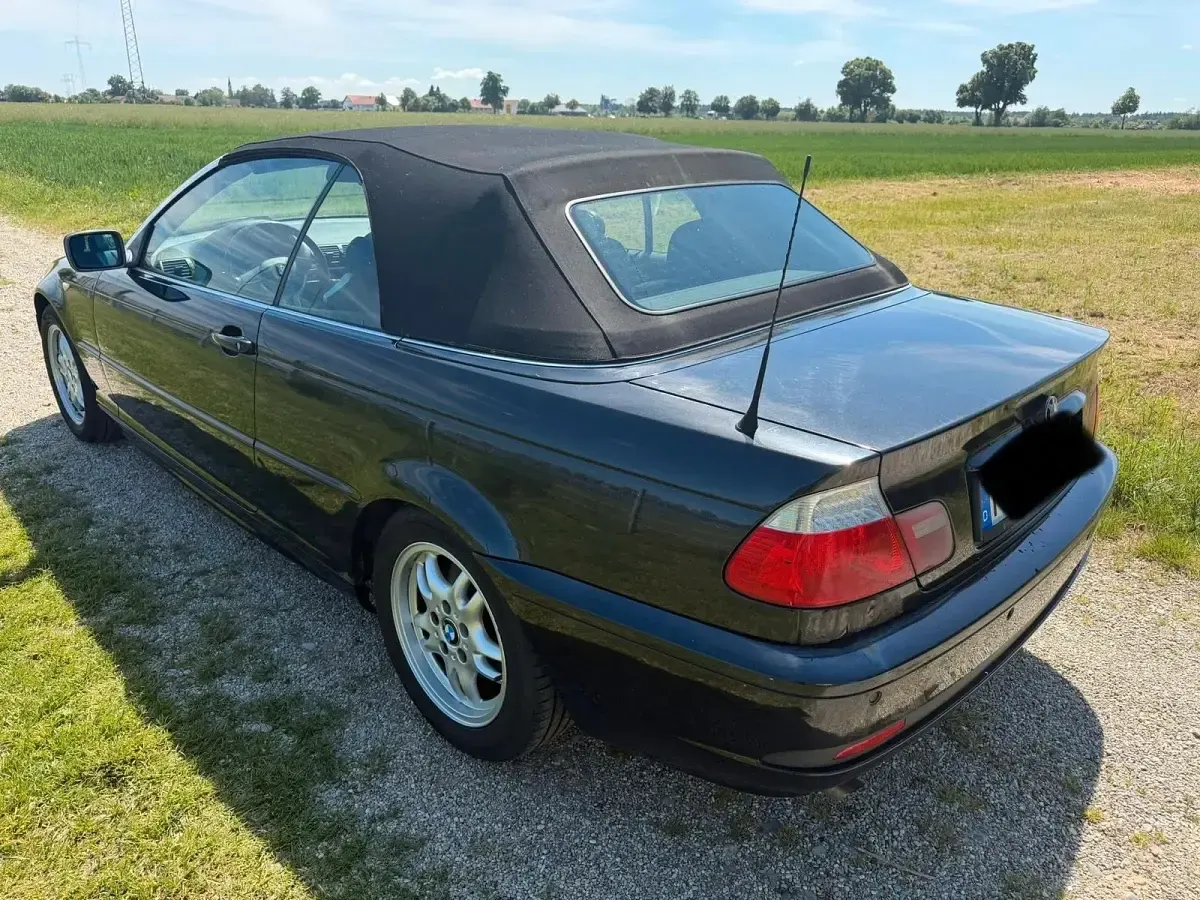 Gebraucht BMW 320 Cabriolet 170 PS (125 kW) 2004 Schwarz Cabrio