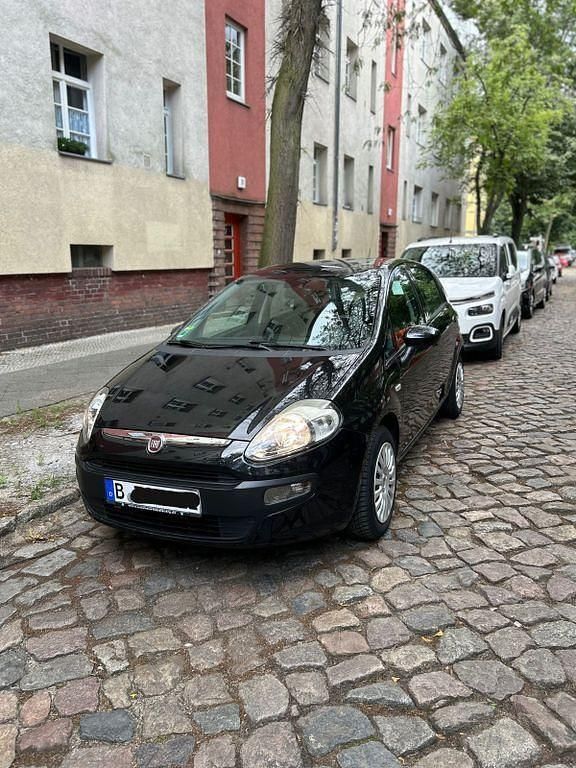 Schwarz Gebraucht 2011 Fiat Punto Evo Kleinwagen | 2.700 € (Superpreis) - Bild 1/4