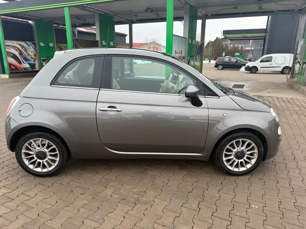 Gebraucht Fiat 500 Lounge 86 PS (63 kW) 2012 Grau Kleinwagen