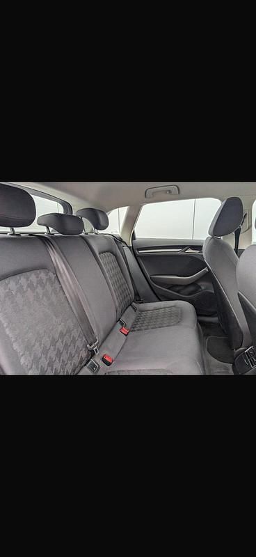 Gebraucht Audi A3 Sportback 105 PS (77 kW) 2013 Schwarz Kleinwagen