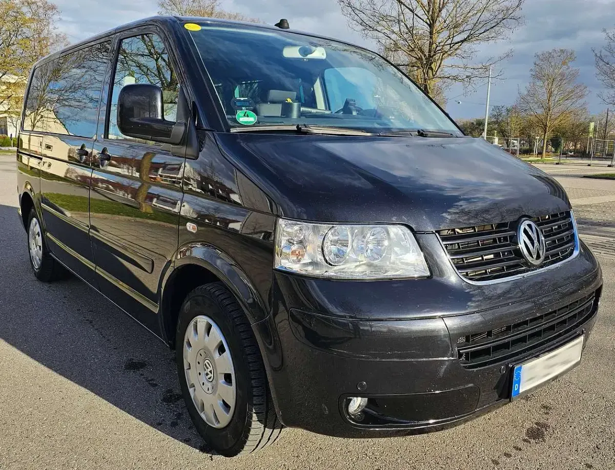 Usata VW T5 Comfortline 174 CV (127 kW) 2009 Nero Furgone