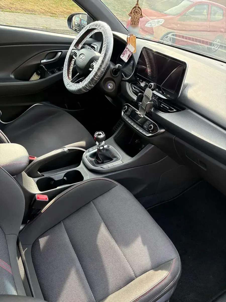 Gebraucht Hyundai i30 N Line 160 PS (117 kW) 2024 Schwarz Limousine