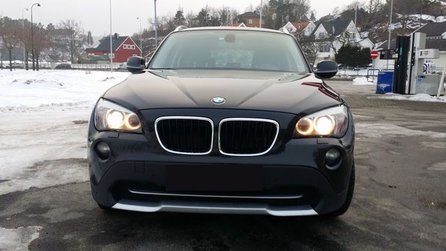 Gebraucht BMW X1 163 PS (119 kW) 2011 Schwarz metallic SUV