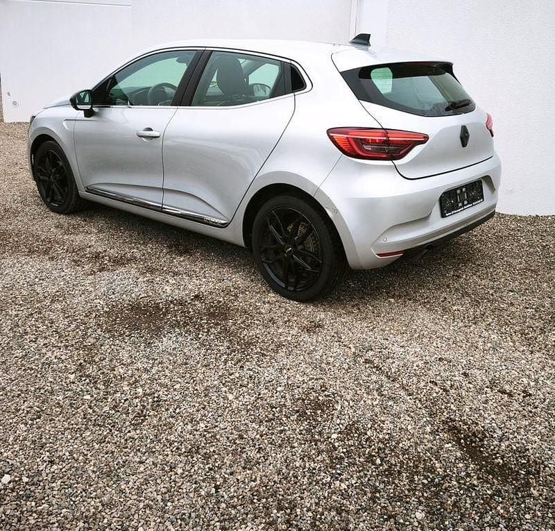 Gebraucht Renault Clio V 131 PS (96 kW) 2021 Grau Limousine