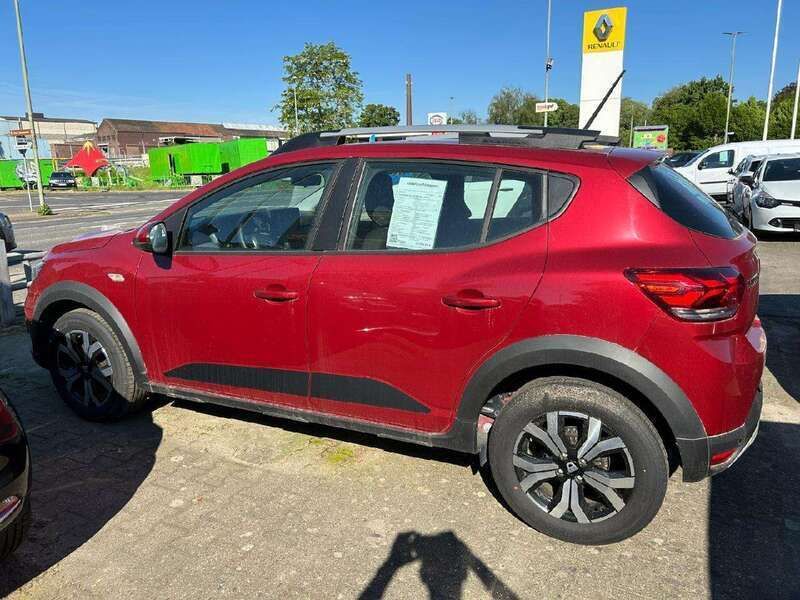 Gebraucht Dacia Sandero Comfort 91 PS (66 kW) 2022 Red fusion Kleinwagen