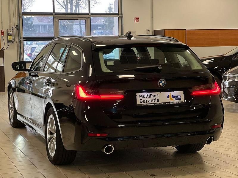 Gebraucht BMW 320 Advantage 190 PS (139 kW) 2021 Schwarz Limousine