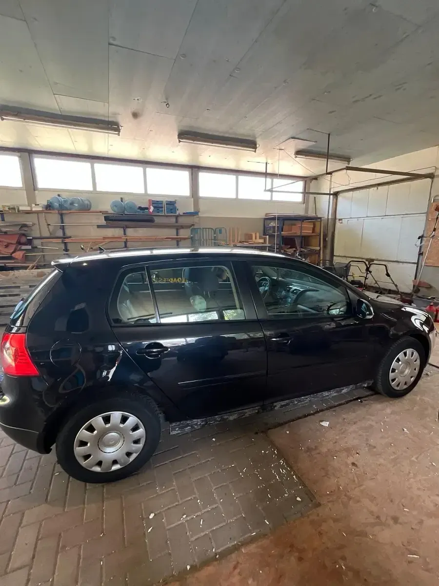 Gebraucht VW Golf V 102 PS (75 kW) 2005 Schwarz Kleinwagen