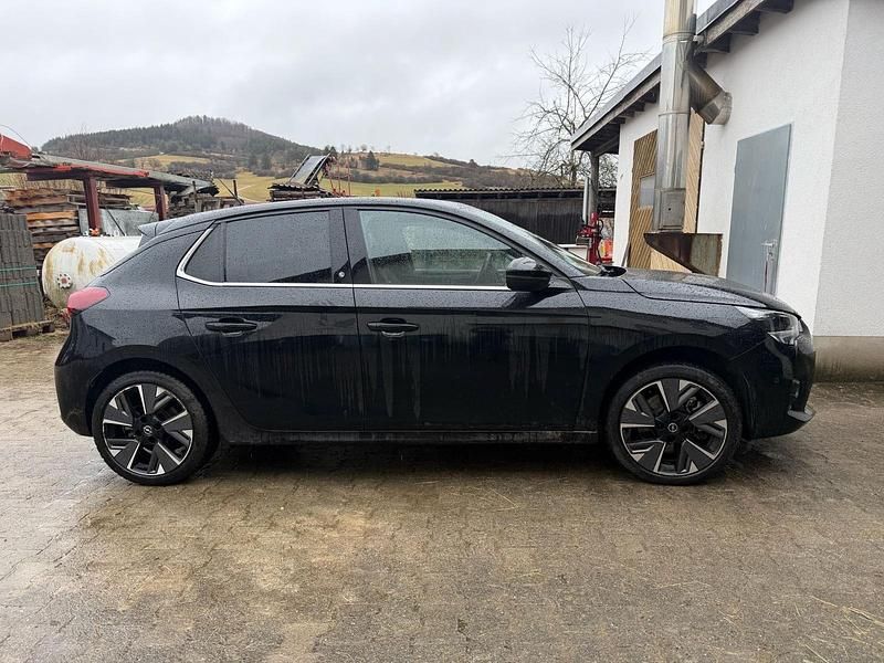 Gebraucht Opel Corsa-e Ultimate 100 kW (136 PS) 2021 Schwarz Kleinwagen