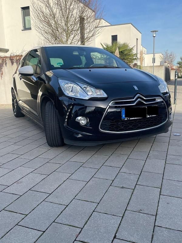 Gebraucht Citroën DS3 So Chic 120 PS (88 kW) 2012 Schwarz Kleinwagen