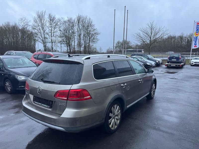 Gebraucht VW Passat Alltrack Basis 140 PS (102 kW) 2013 Braun Kombi