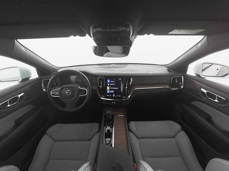 Gebraucht Volvo V60 CC Pro 197 PS (144 kW) 2022 Weiß Kombi