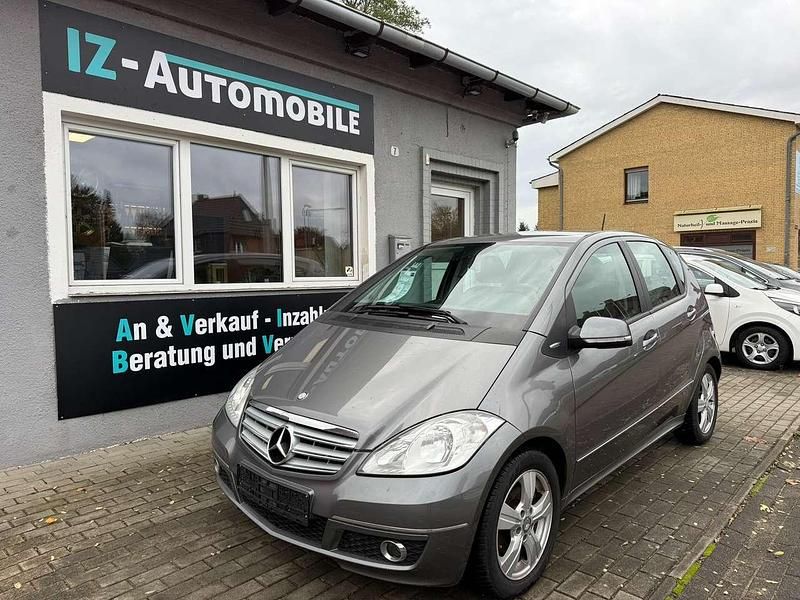 Grau Gebraucht 2011 Mercedes A180 Avantgarde Kleinwagen | 6.490 € (Fairer Preis) - Bild 1/4
