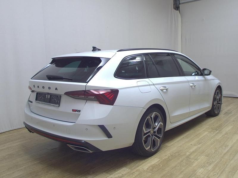Gebraucht Skoda Octavia RS 200 PS (147 kW) 2022 Weiss Kombi