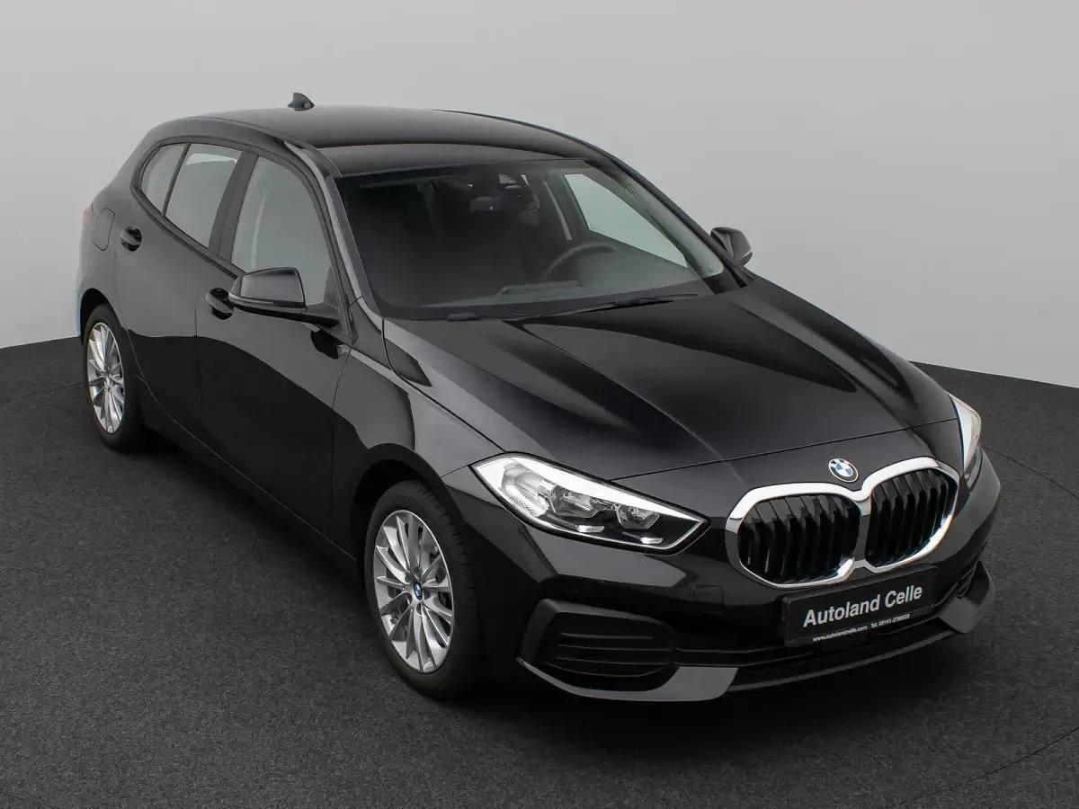 Gebraucht BMW 120 Advantage 190 PS (139 kW) 2021 Schwarz Limousine