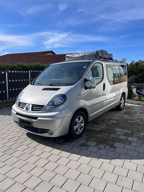 Gebraucht Renault Trafic 145 PS (106 kW) 2008 Silber Van / Kleinbus