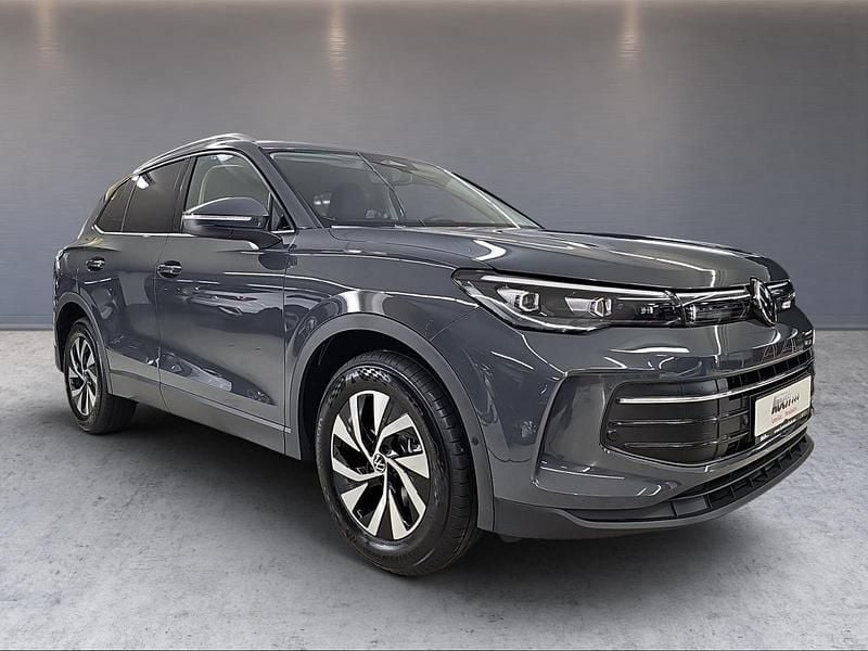 Neu VW Tiguan Life 150 PS (110 kW) 2025 Grau SUV