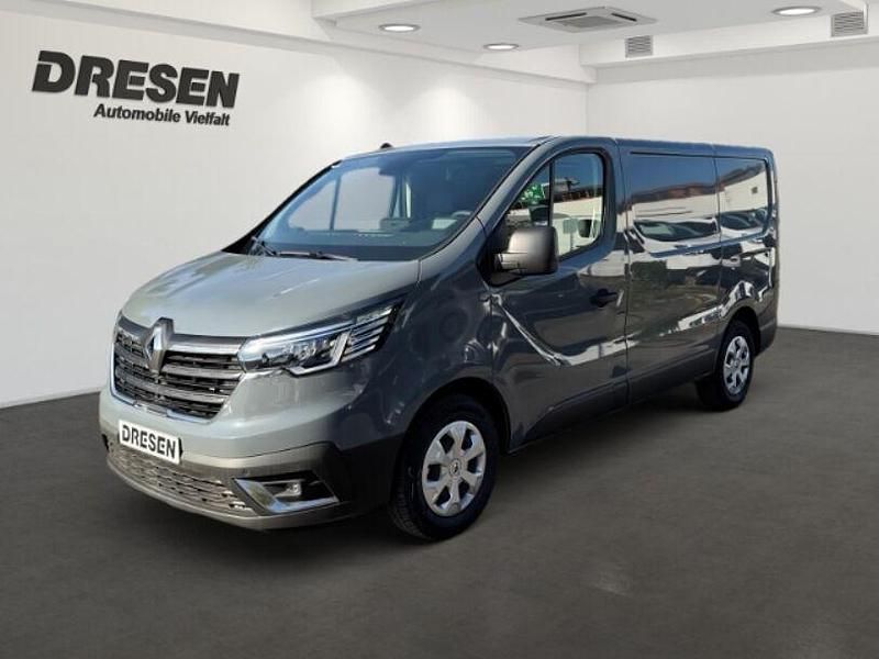 Grau Gebraucht 2024 Renault Trafic Komfort Van | 30.090 € (Fairer Preis) - Bild 1/4