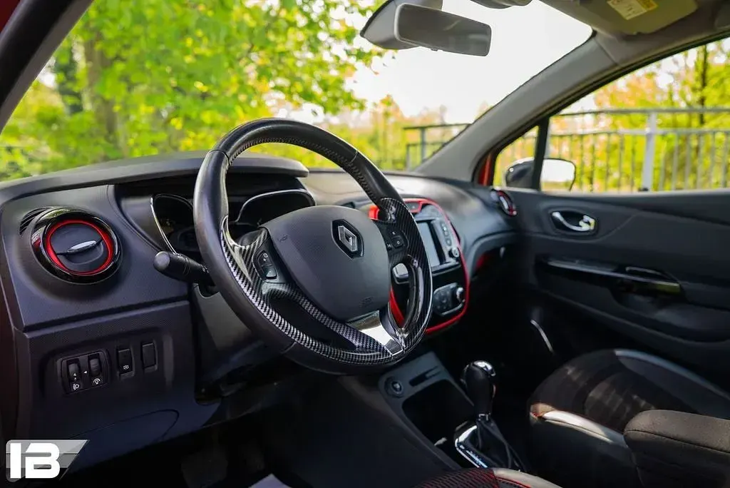 Gebraucht Renault Captur 90 PS (66 kW) 2015 Rot SUV