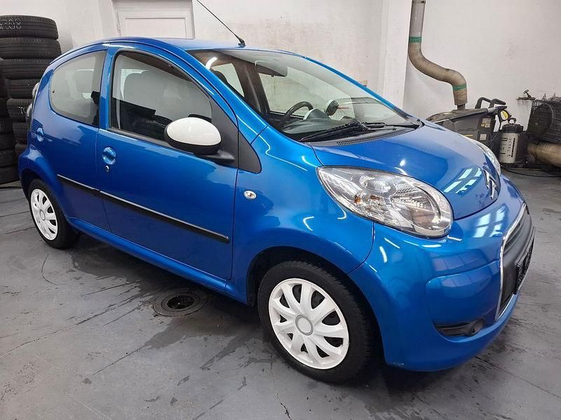 Blau Gebraucht 2010 Citroën C1 Chic Kleinwagen | 3.990 € (Etwas zu teuer) - Bild 1/4