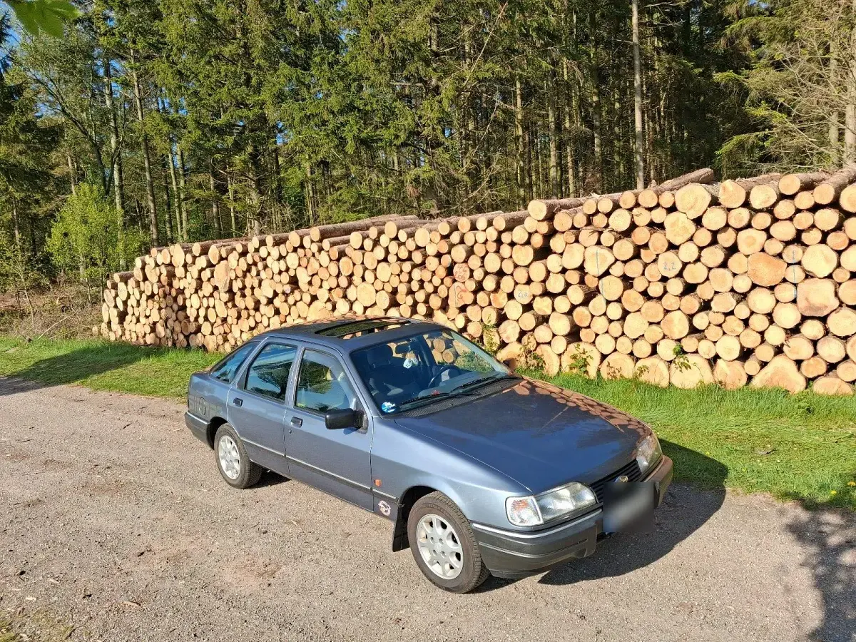 Occasion Ford Sierra 101 ch (74 kW) 1991 Bleue Berline