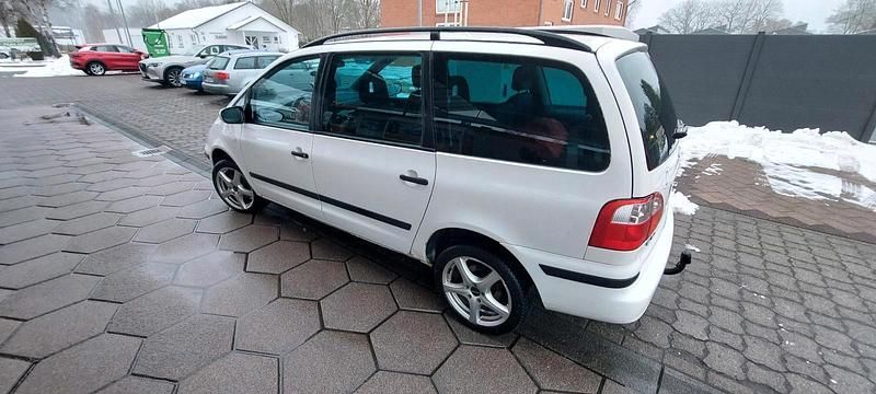 Gebraucht Ford Galaxy 116 PS (85 kW) 2005 Weiß Van / Kleinbus