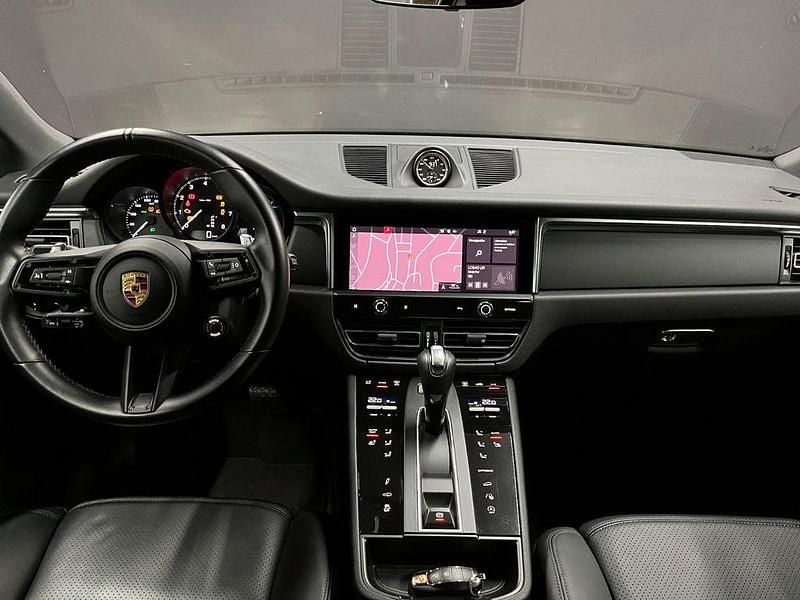 Gebraucht Porsche Macan 265 PS (194 kW) 2023 Schwarz SUV