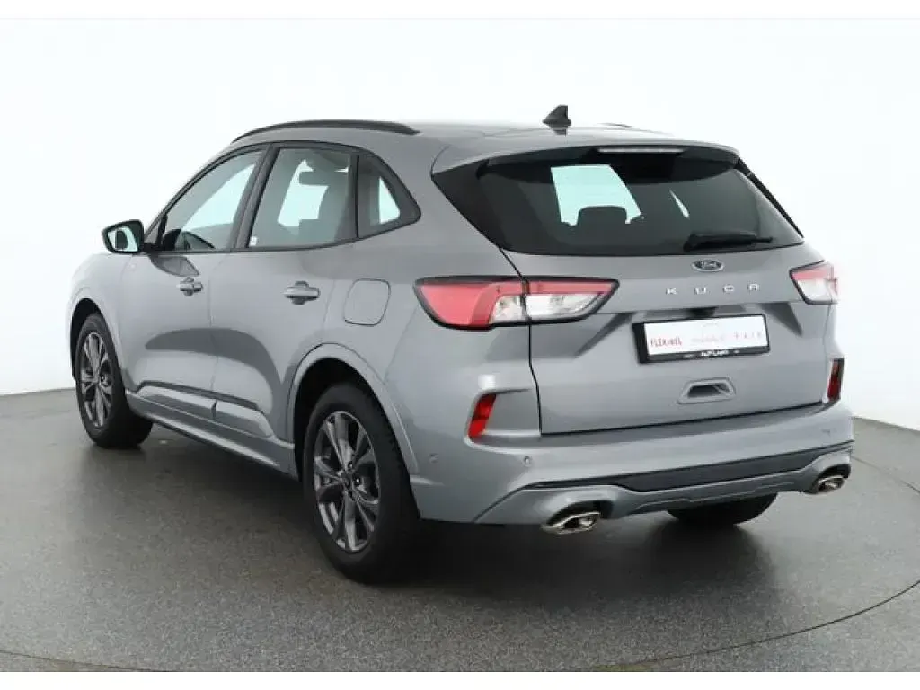 Gebraucht Ford Kuga ST-Line X 151 PS (111 kW) 2023 Solarsilber (metallic) SUV