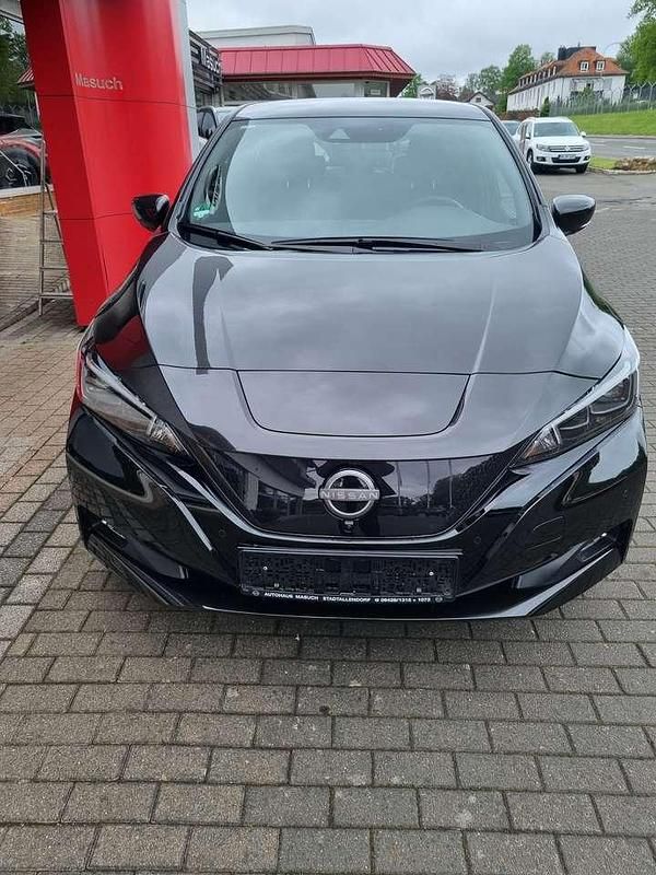 Gebraucht Nissan Leaf N-Connecta 160 kW (218 PS) 2021 Black (m) Kleinwagen