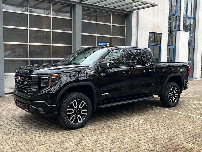 Neu GMC Sierra 420 PS (308 kW) 2025 Onyx black Abholung