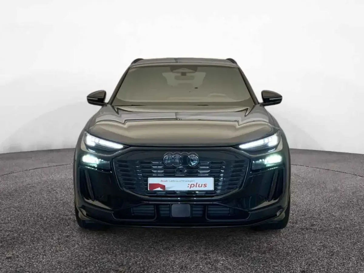 Gebraucht Audi SQ6 e-tron Sport 359 kW (489 PS) 2025 Grau SUV
