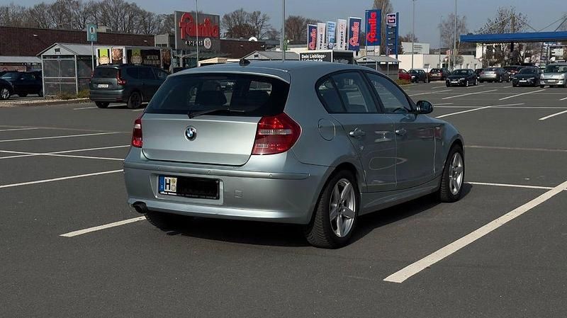 Gebraucht BMW 120 177 PS (130 kW) 2009 Blau Kleinwagen