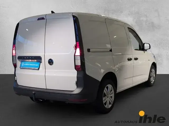 Gebraucht VW Caddy Basis 102 PS (75 kW) 2025 Weiss Van / Kleinbus