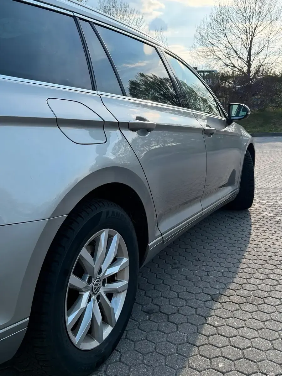 Gebraucht VW Passat 150 PS (110 kW) 2015 Silber Kombi