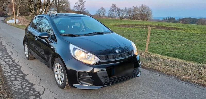 Schwarz Gebraucht 2017 Kia Rio Kleinwagen | 6.400 € (Superpreis) - Bild 1/4