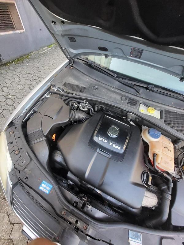 Gebraucht VW Passat 180 PS (132 kW) 2004 Grau Kombi