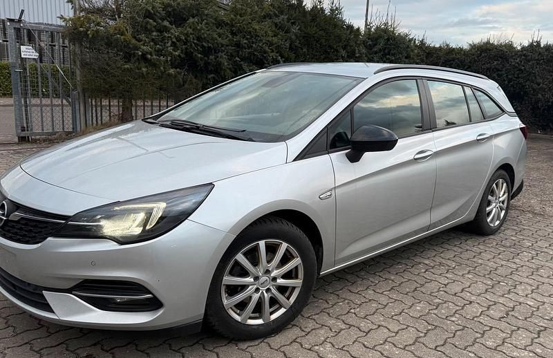 Gebraucht Opel Astra 122 PS (89 kW) 2021 Silber Kombi
