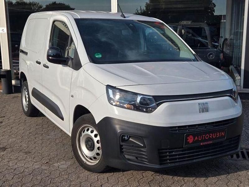 Gebraucht Fiat Doblò 243 PS (178 kW) 2023 Weiss Van / Kleinbus