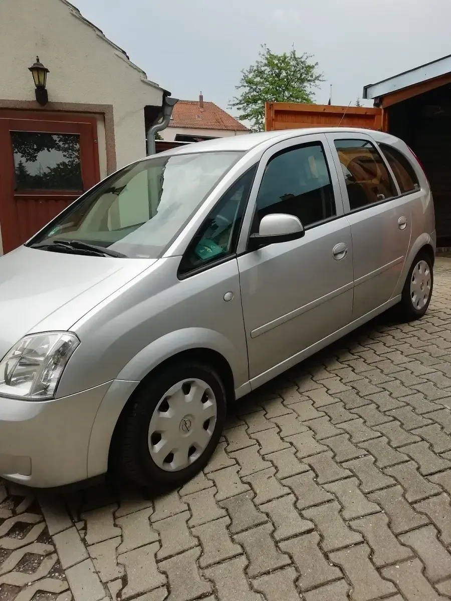 Gebraucht Opel Meriva 90 PS (66 kW) 2005 Silber Van / Kleinbus